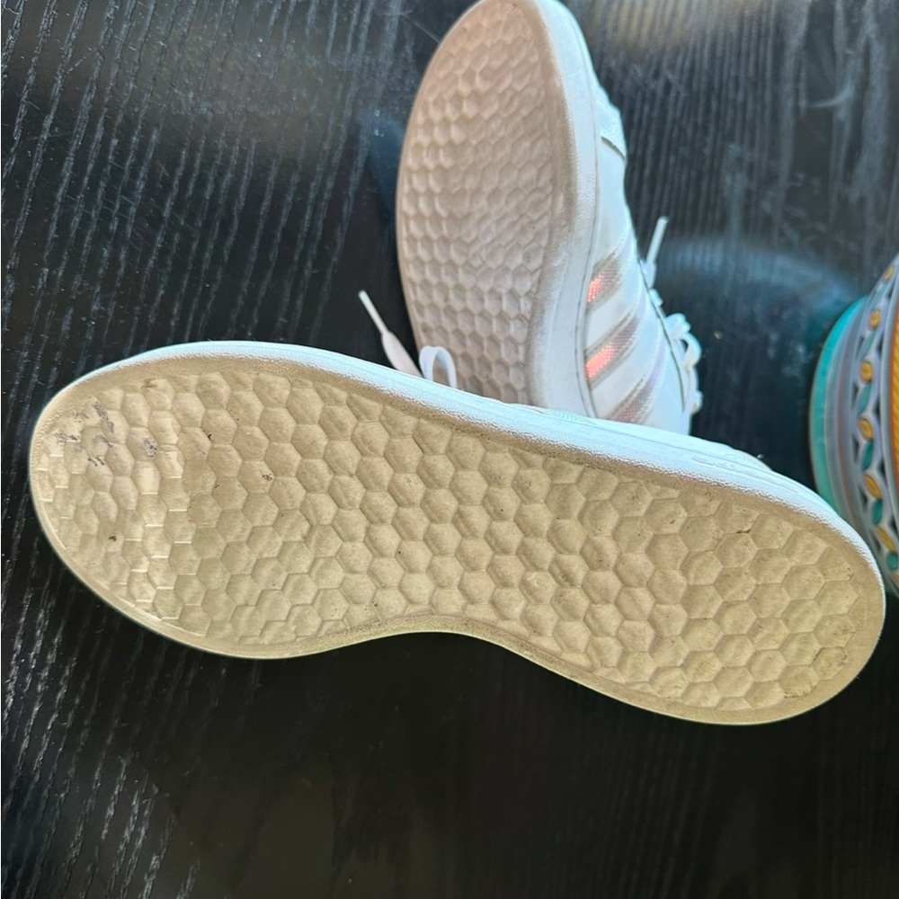 Adidas White/Iridescent Women's Grand Court Sneaker sz 9 - Picture 5 of 6